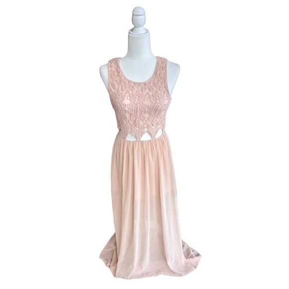 L'ATISTE On Vacation Pink / Peach Lace Crochet Cut Out Maxi Dress Size Small - Picture 1 of 14
